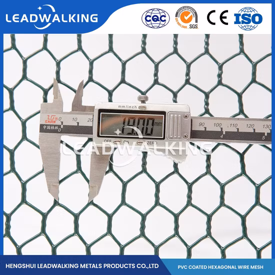 Leadwalking Galvanized Steel Wire Material Field Fence Wholesale Cattle Fence Nets Wholesaler China 30m/Roll Fence Length Horse Netting